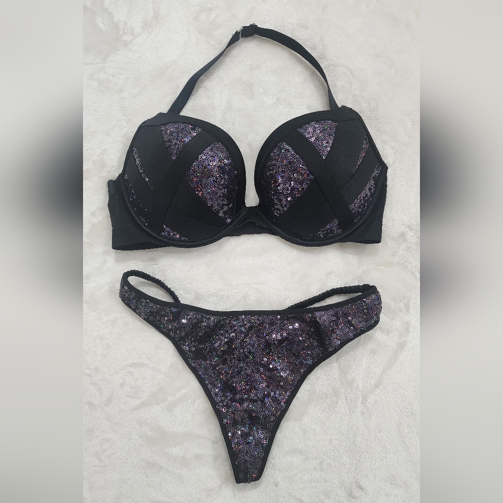 Victoria's Secret Bra 34D  & Thong (Small) set